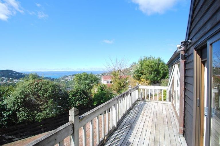 Photo of property in 3 Sarah Way, Crofton Downs, Wellington, 6035