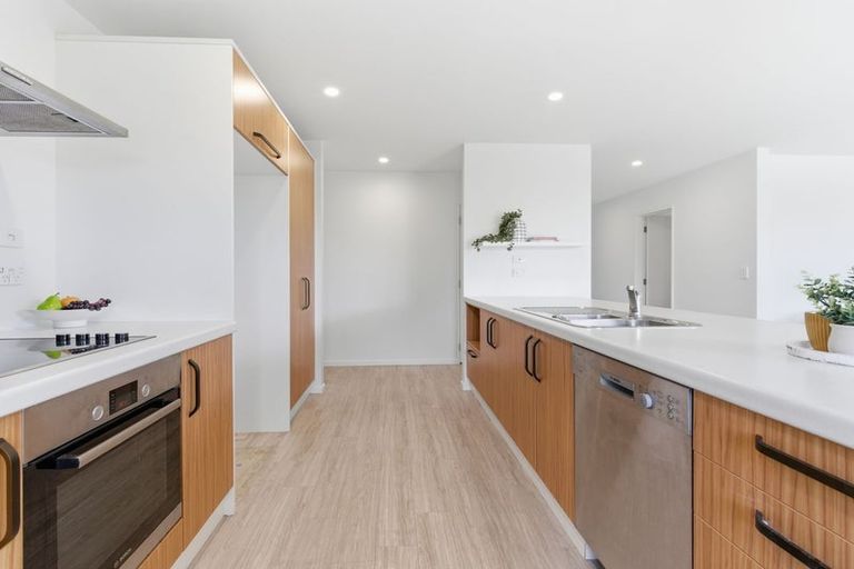 Photo of property in 28 Burnham School Road, Rolleston, 7614