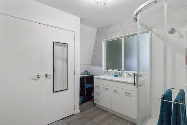 Photo of property in 28 Osprey Drive, Welcome Bay, Tauranga, 3112