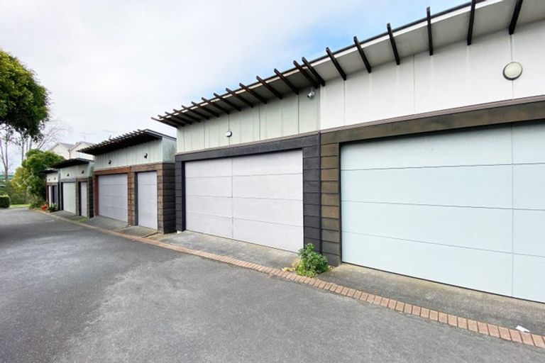 Photo of property in 40 Kirikiri Lane, East Tamaki, Auckland, 2013