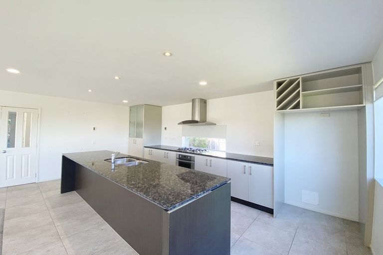 Photo of property in 22 Pine Harbour Parade, Beachlands, Auckland, 2018