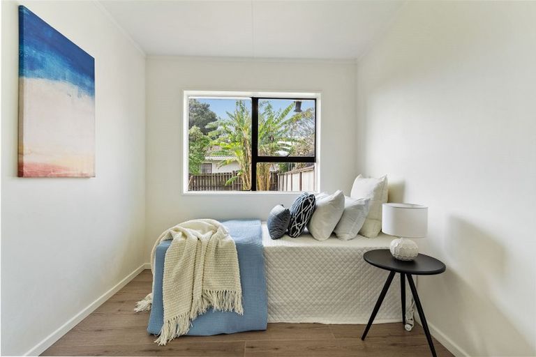 Photo of property in 1/12 Frobisher Way, Clendon Park, Auckland, 2103