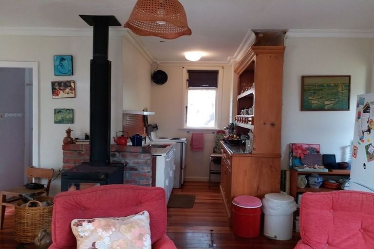 Photo of property in 17 Rangihiroa Street, Waikanae Beach, Waikanae, 5036