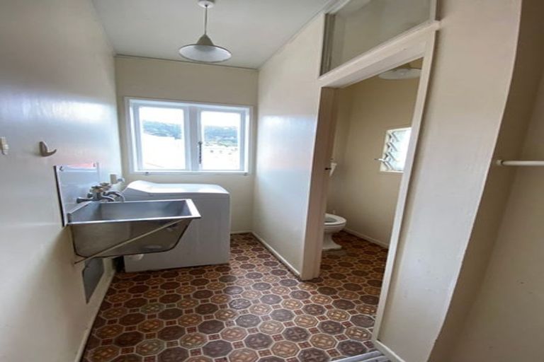 Photo of property in 4 Levy Street, Mount Victoria, Wellington, 6011