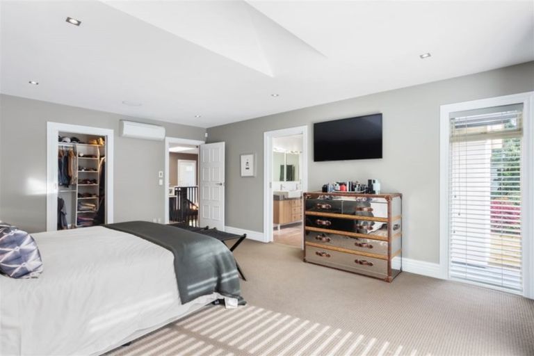 Photo of property in 54 Idris Road, Fendalton, Christchurch, 8052