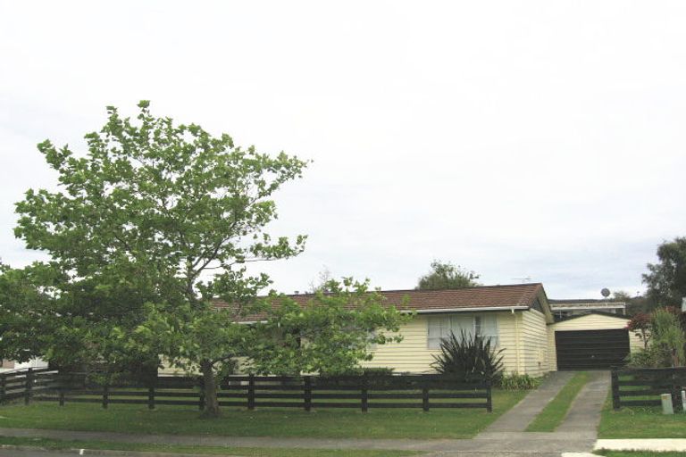 Photo of property in 81 Norana Road, Timberlea, Upper Hutt, 5018