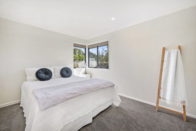 Photo of property in 14 Lakemere Way, Kinloch, Taupo, 3377