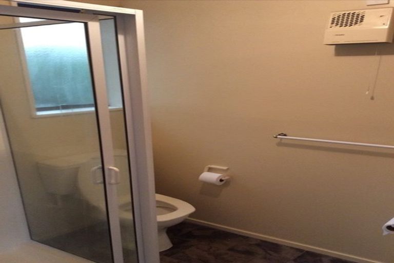 Photo of property in 2 Farm Lane, Parklands, Christchurch, 8083