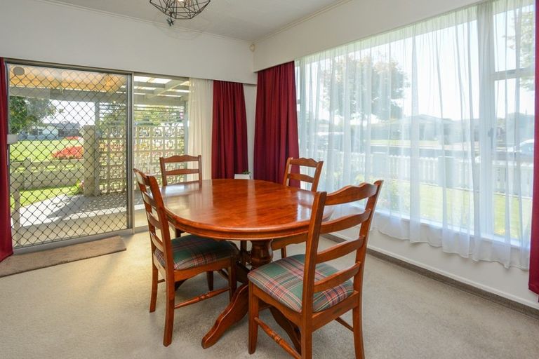 Photo of property in 95 Flaxmere Avenue, Flaxmere, Hastings, 4120