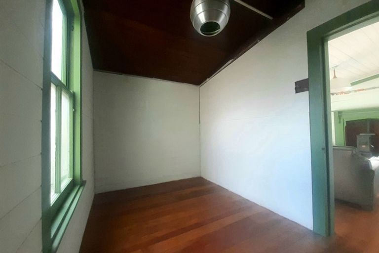 Photo of property in 49 Phillips Street, Tikokino, 4273