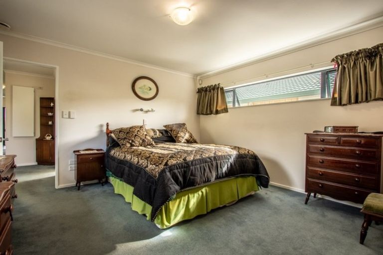 Photo of property in 3 Brookfield Place, Paraparaumu, 5032