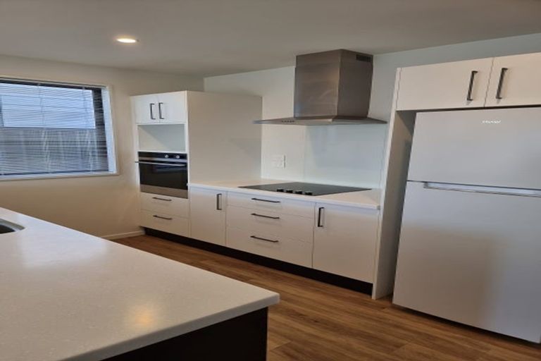 Photo of property in 15 Wheatsheaf Lane, Heathcote Valley, Christchurch, 8022