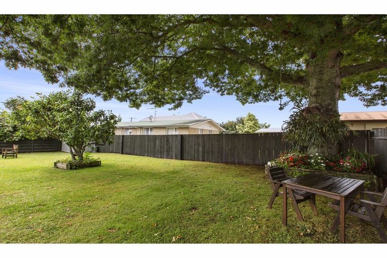 Photo of property in 30 Pulham Crescent, Queenwood, Hamilton, 3210