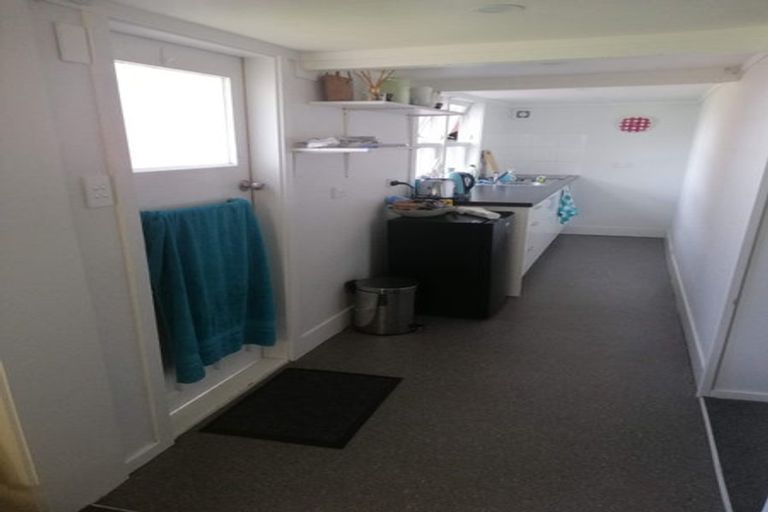 Photo of property in 42 Evans Bay Parade, Roseneath, Wellington, 6021