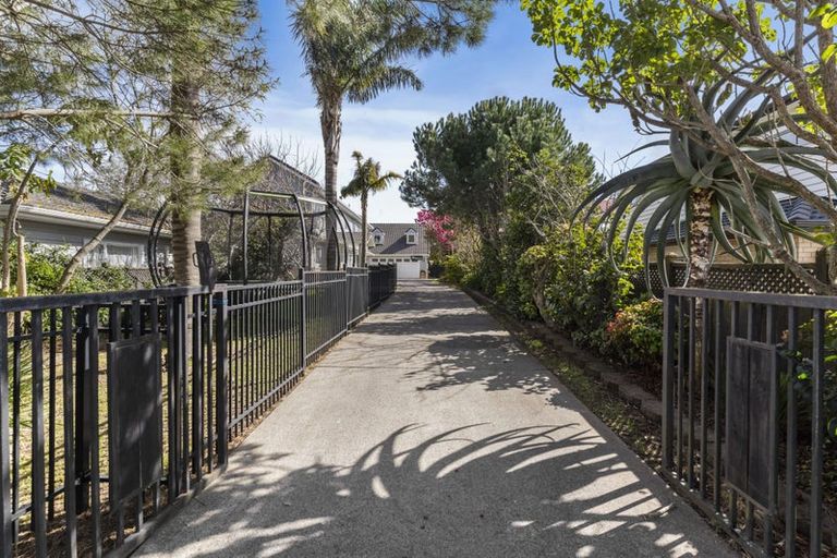 Photo of property in 19 Patons Road, Howick, Auckland, 2014