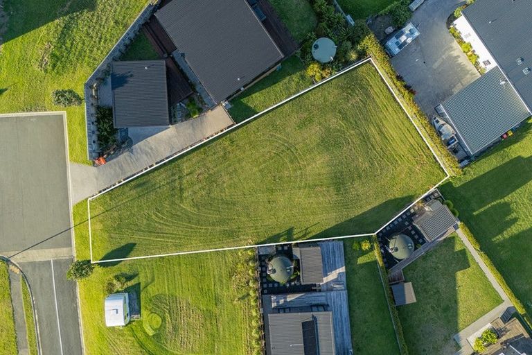 Photo of property in 4 Joyce Harsant Place, Cooks Beach, 3591