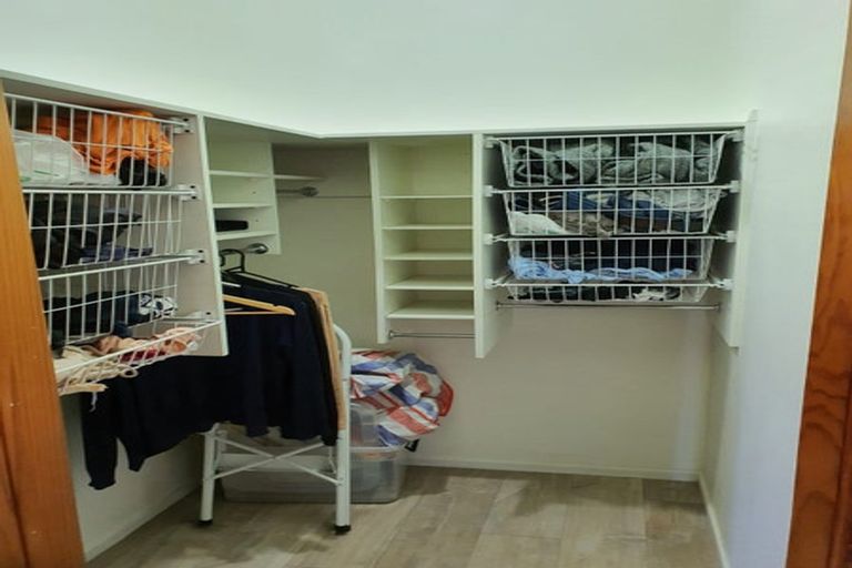 Photo of property in 38 Banyan Drive, Totara Heights, Auckland, 2105