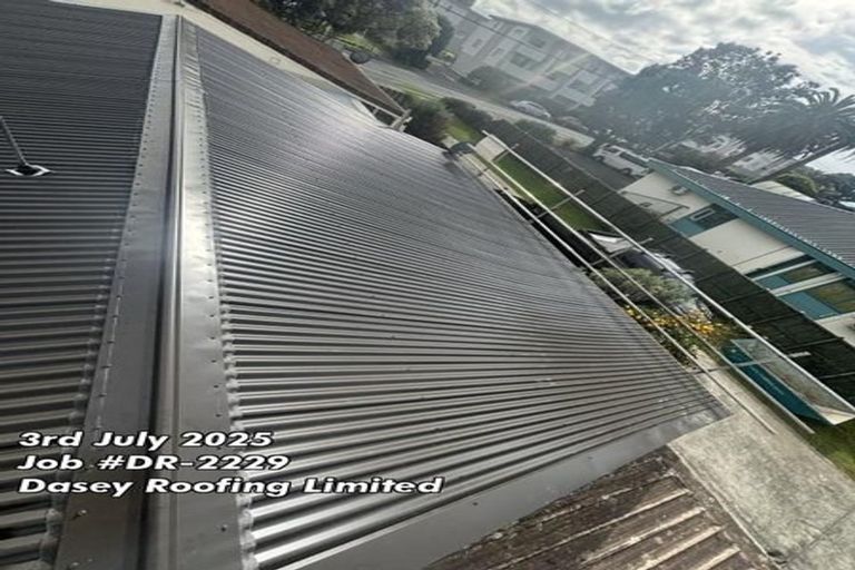 Photo of property in 2/8 Riverside Road, Orewa, 0931