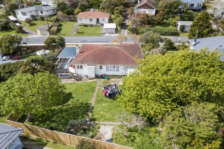 Photo of property in 4 Huia Street, Tawa, Wellington, 5028