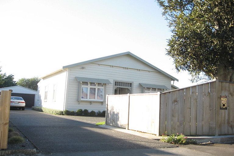 Photo of property in 263 College Street, West End, Palmerston North, 4412