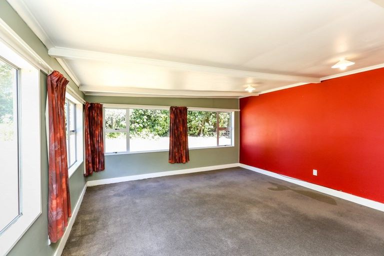 Photo of property in 1252 Devon Road, Sentry Hill, New Plymouth, 4373