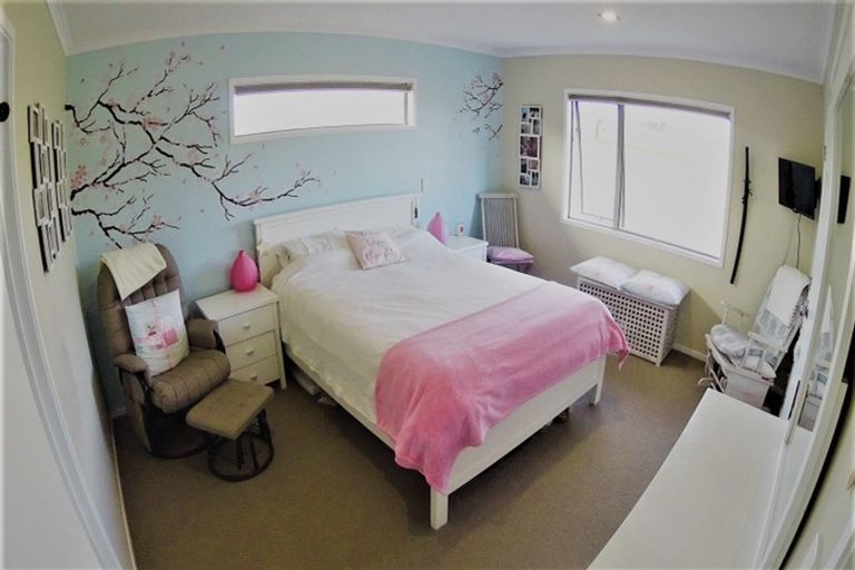 Photo of property in 40 Hobart Drive, Spotswood, New Plymouth, 4310