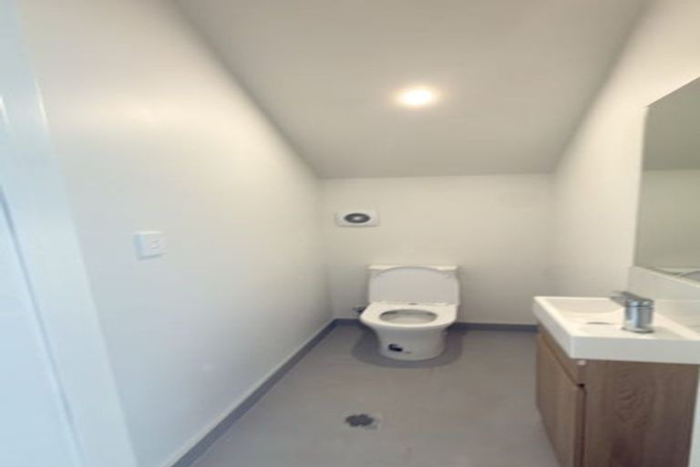 Photo of property in 9d Mander Place, Bucklands Beach, Auckland, 2012