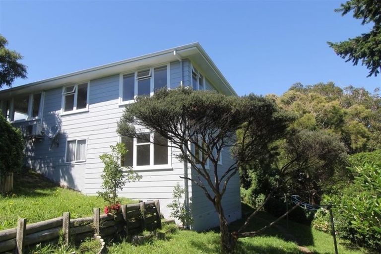 Photo of property in 33 Castor Crescent, Cannons Creek, Porirua, 5024