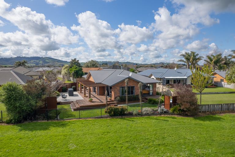 Photo of property in 49 Oaklands Drive, Cambridge, 3434