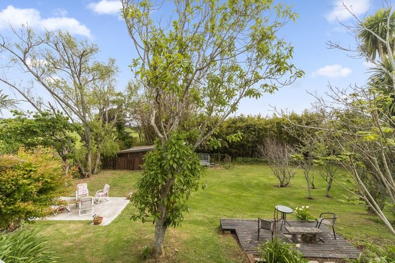 Photo of property in 2083 State Highway 16, Helensville, 0875