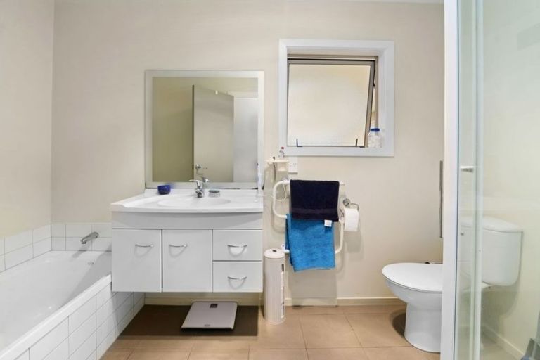 Photo of property in 53/64 Kawaha Point Road, Kawaha Point, Rotorua, 3010