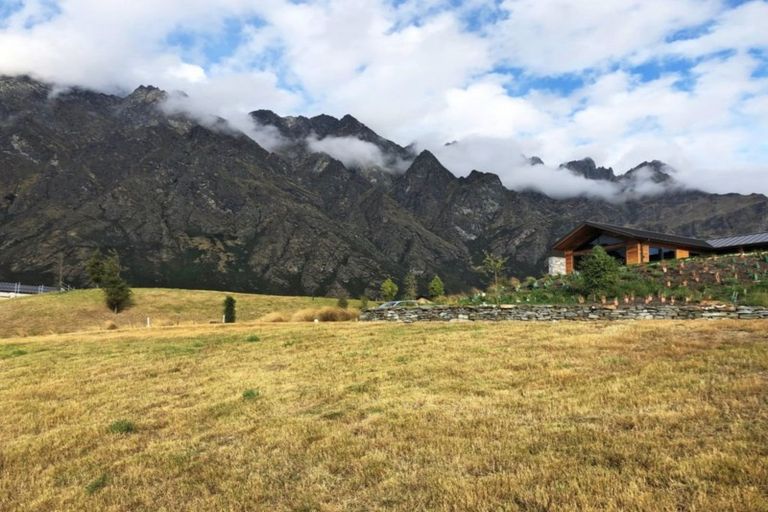 Photo of property in 11a Double Cone Road, Jacks Point, Queenstown, 9371