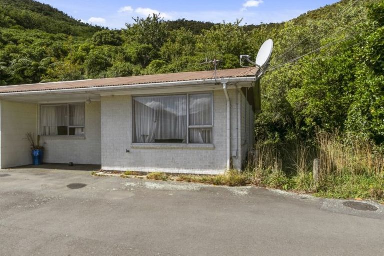 Photo of property in 1/17 Kowhai Street, Naenae, Lower Hutt, 5011