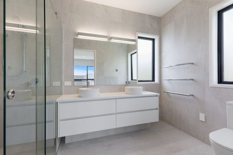 Photo of property in 10 Winspear Place, Omokoroa, 3114