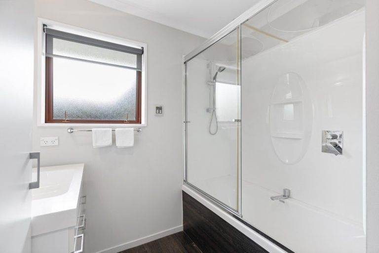 Photo of property in 17b Manor Drive, Rolleston, 7614