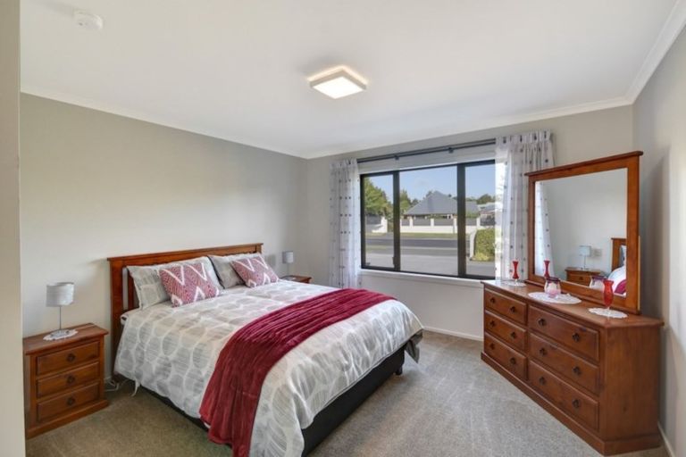 Photo of property in 14 Hagart-alexander Drive, Mosgiel, 9024