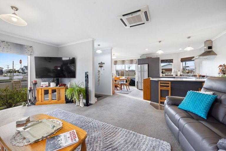 Photo of property in 46 Wilson Street, Hawera, 4610