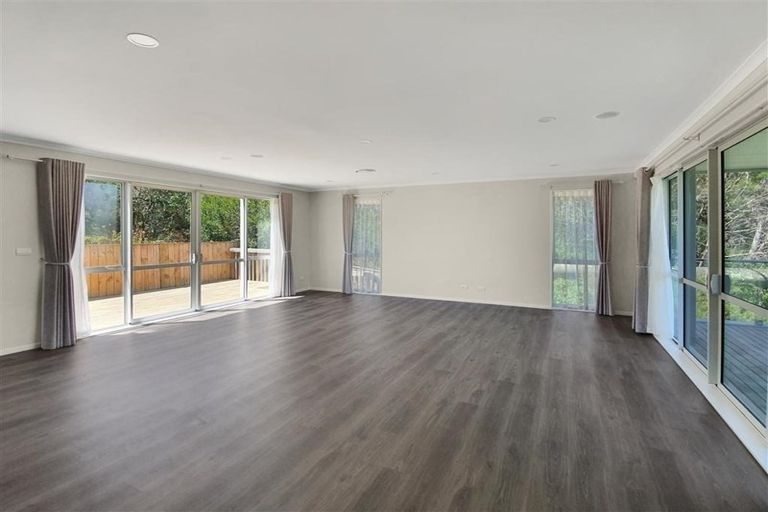 Photo of property in 9 Moko Lane, Greenhithe, Auckland, 0632