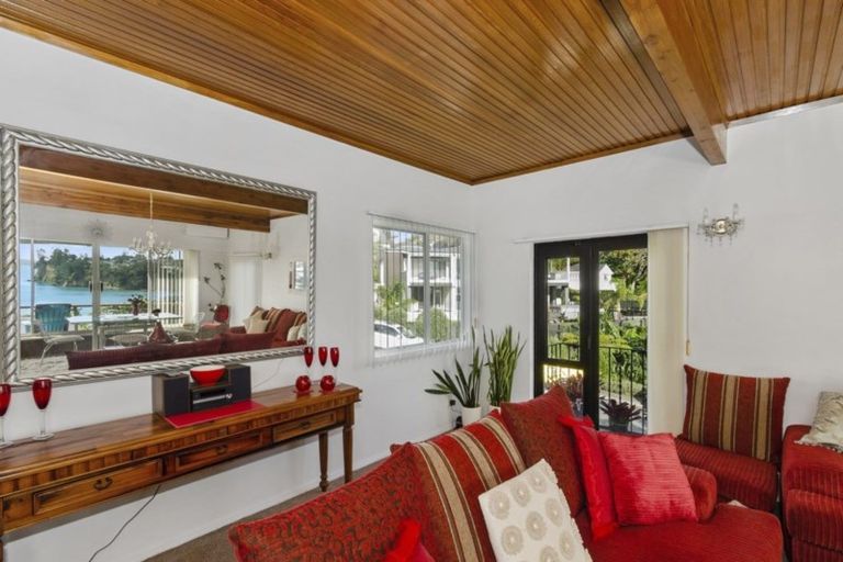 Photo of property in 11 Rangitoto View Road, Cockle Bay, Auckland, 2014