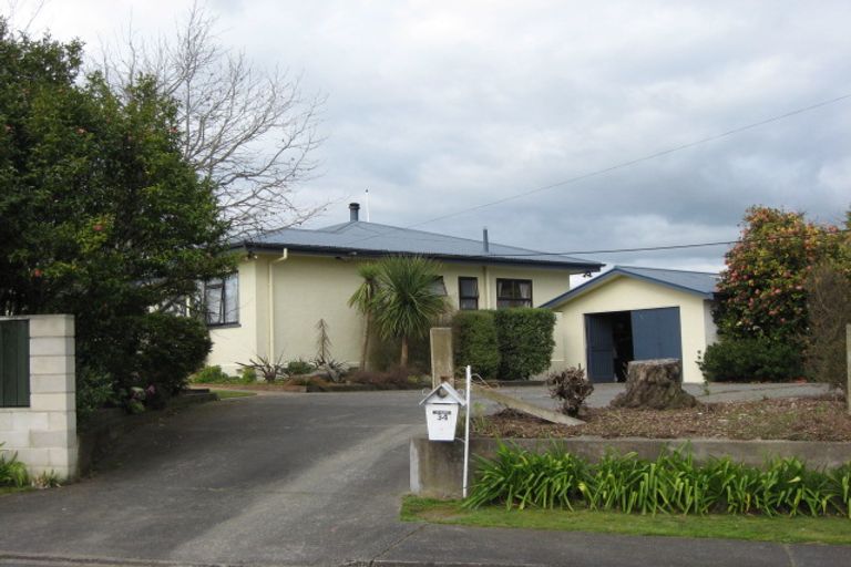 Photo of property in 34 Church Street, Waipawa, 4210