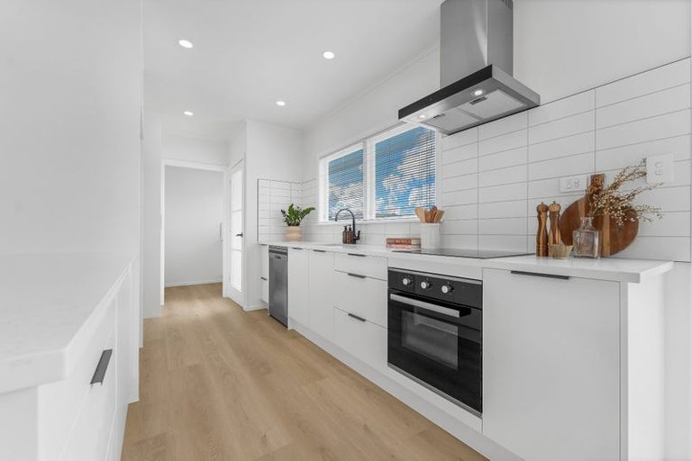 Photo of property in 36 Normandy Place, Henderson, Auckland, 0610