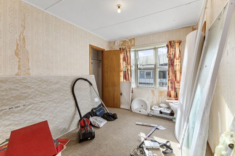 Photo of property in 56 Sunny Grove, Wainuiomata, Lower Hutt, 5014