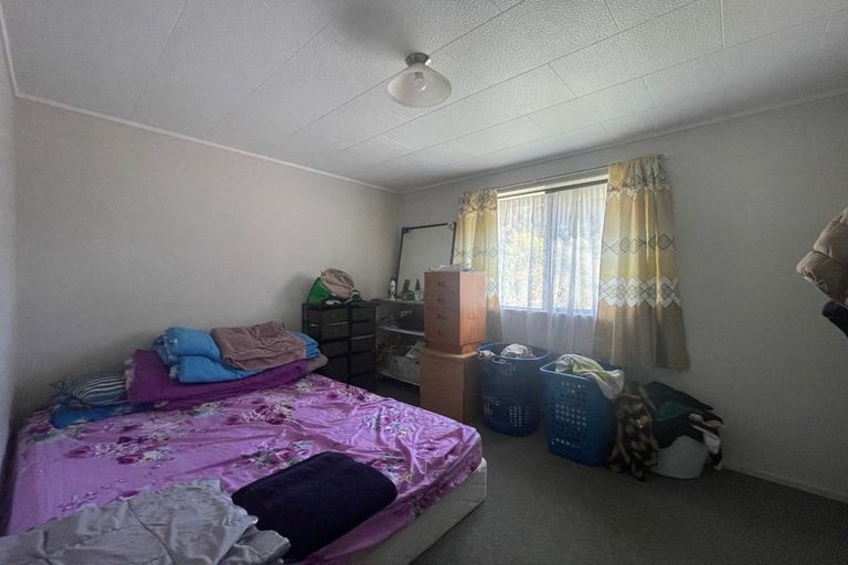 Photo of property in 10 Christmas Road, Manurewa, Auckland, 2102