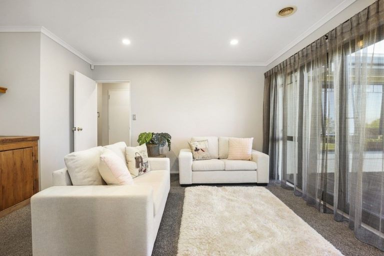 Photo of property in 49 Ayrshire Drive, Grandview Heights, Hamilton, 3200