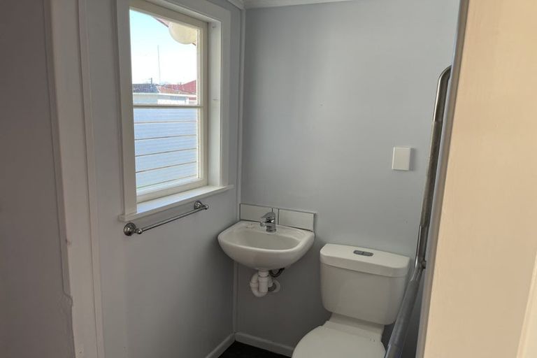 Photo of property in 14 William Street, Levin, 5510