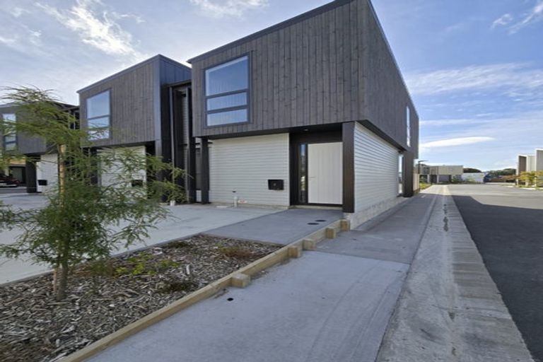 Photo of property in 2 Houhere Street, Paraparaumu, 5032