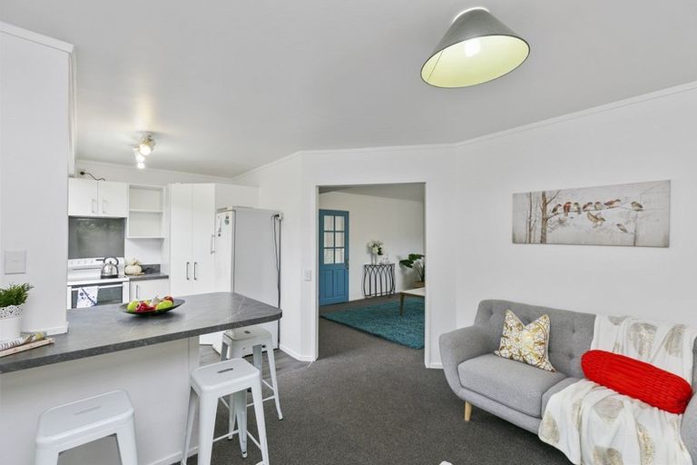 Photo of property in 11 Ellwood Place, Churton Park, Wellington, 6037