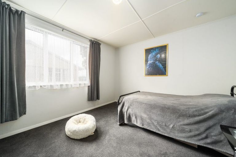 Photo of property in 18 Northumberland Street, Cannons Creek, Porirua, 5024