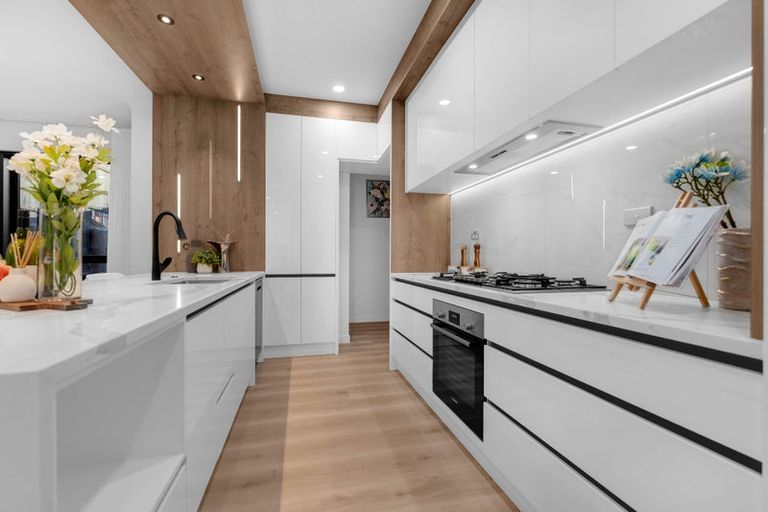 Photo of property in 130 Mcquoids Road, Flat Bush, Auckland, 2019