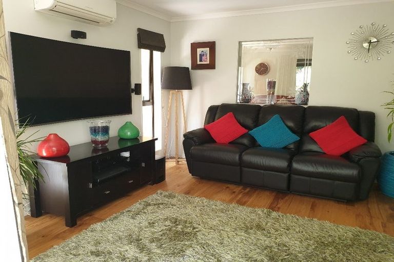 Photo of property in 73b Hillwell Drive, Henderson, Auckland, 0612